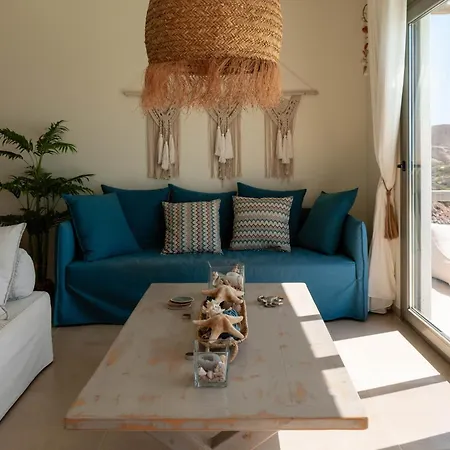 Villa Deja Blue 1 *